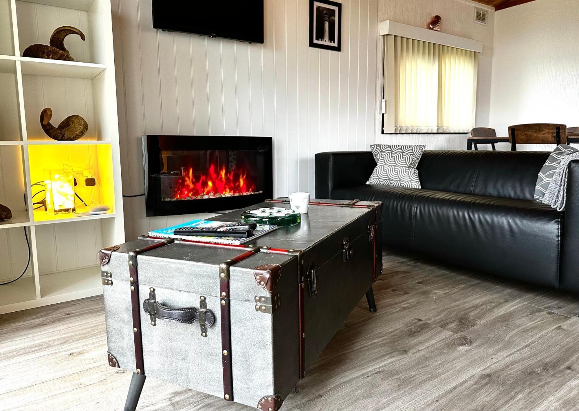 Lodge Cabin With Fabulous Views - Farm Holiday Stranraer Buitenkant foto