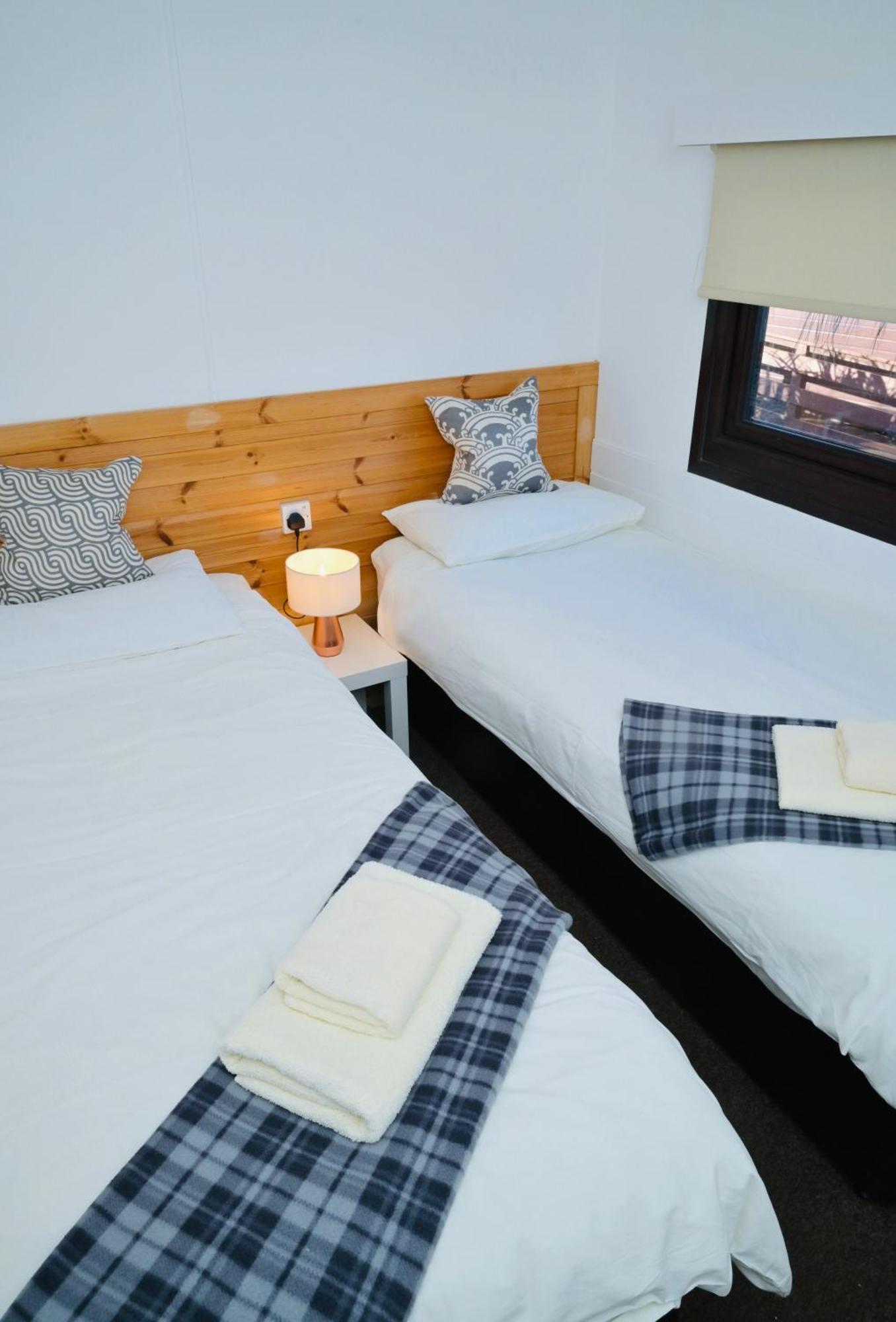 Lodge Cabin With Fabulous Views - Farm Holiday Stranraer Buitenkant foto